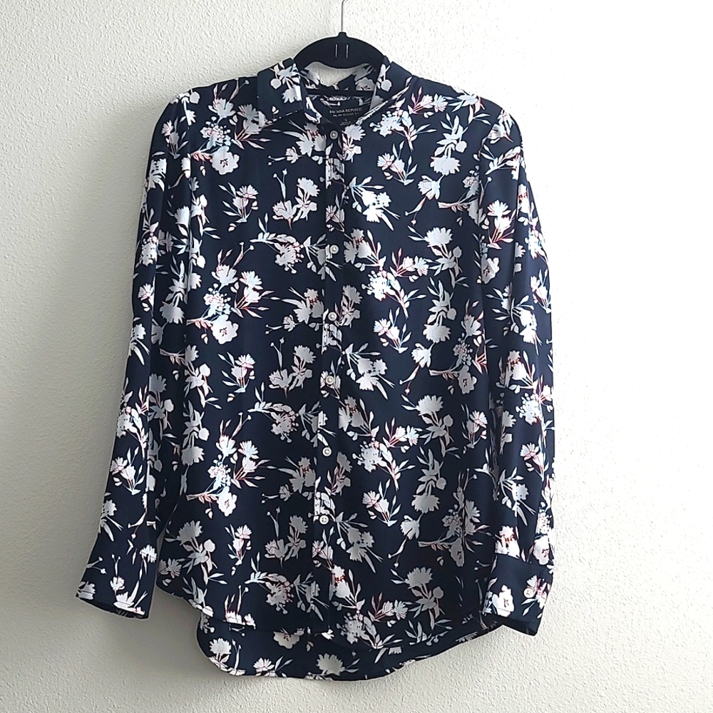 10/3 BANANA REPUBLIC BLOUSE